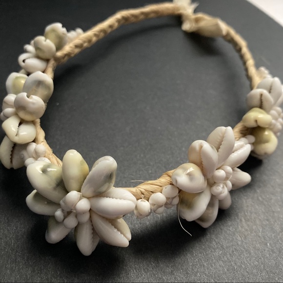 2 Raffia necklaces - Picture 5 of 6